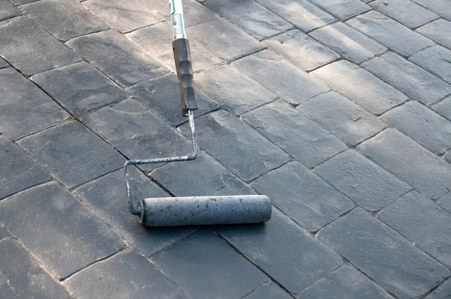 Signs That Your Driveway Needs A Fresh Seal Coat in Perris, CA Signs That Your Driveway Needs A Fresh Seal Coat in Perris, CA